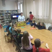 Школа всестороннего развития детей на английском языке KidsBrain в Шенкурском проезде фото 2 на сайте MyBibirevo.ru