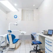 Медицинский центр и стоматология АвроМед на улице Пришвина фото 1 на сайте MyBibirevo.ru